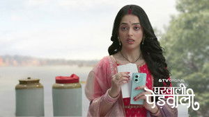 Latika and Saavi Write Love Letters to Jeetu