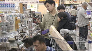 The DIYers of the Suburban Home Center