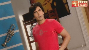 Samrat Requests Gunjan to Sing