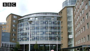 Remote-Control Dirt-Track Racer