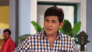 Manmohan and Vibhuti Oppose The Flyover's Construction