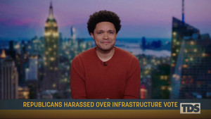 November 9, 2021 - Emily Ratajkowski