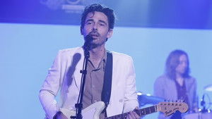 Billy Crystal, Jay Ellis, Local Natives